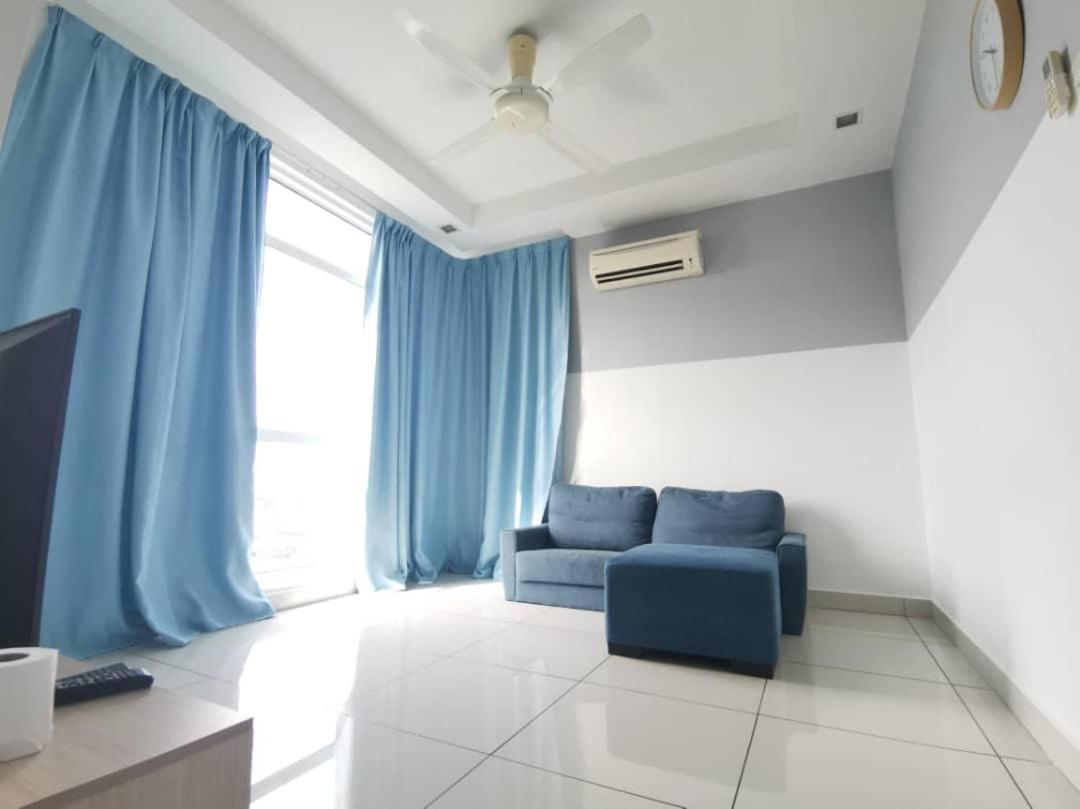 Homestay Kuala Lumpur ; Terminal Tbs ; Bukit Jalil Екстериор снимка