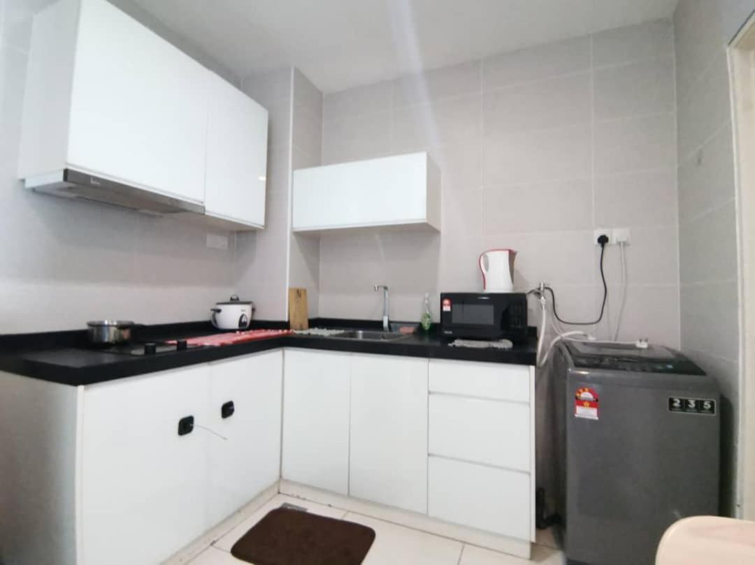 Homestay Kuala Lumpur ; Terminal Tbs ; Bukit Jalil Екстериор снимка
