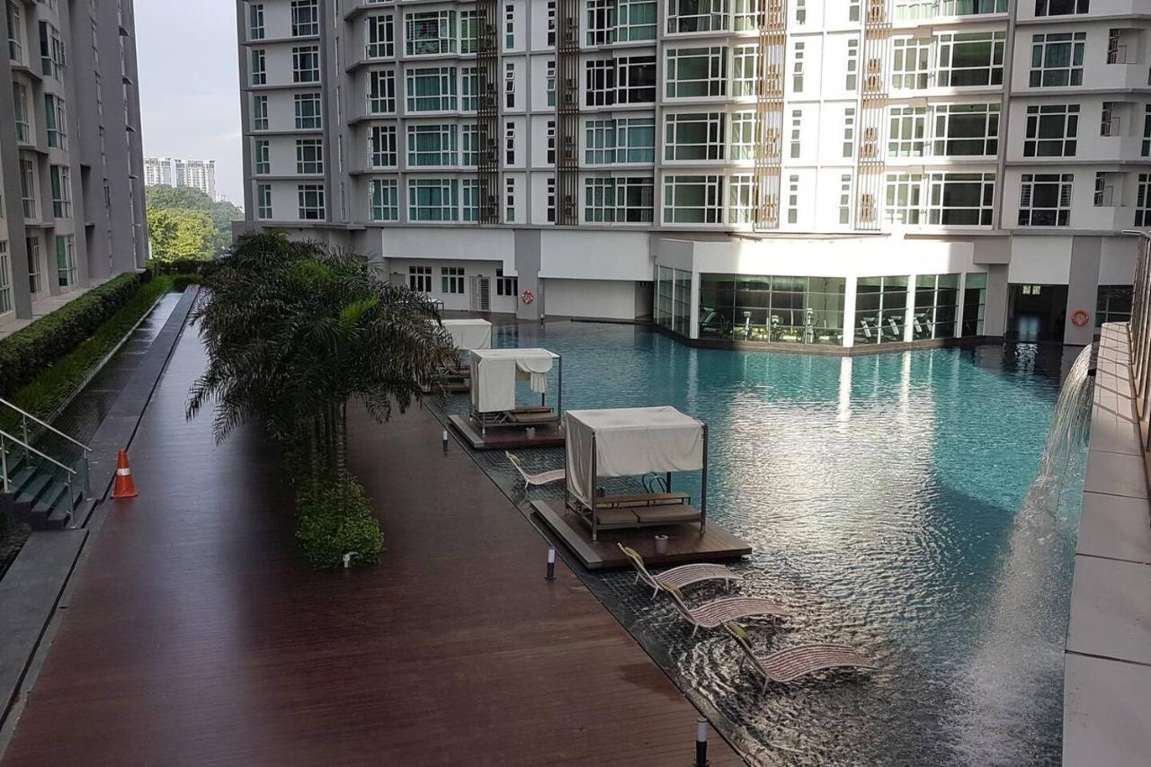 Homestay Kuala Lumpur ; Terminal Tbs ; Bukit Jalil Екстериор снимка